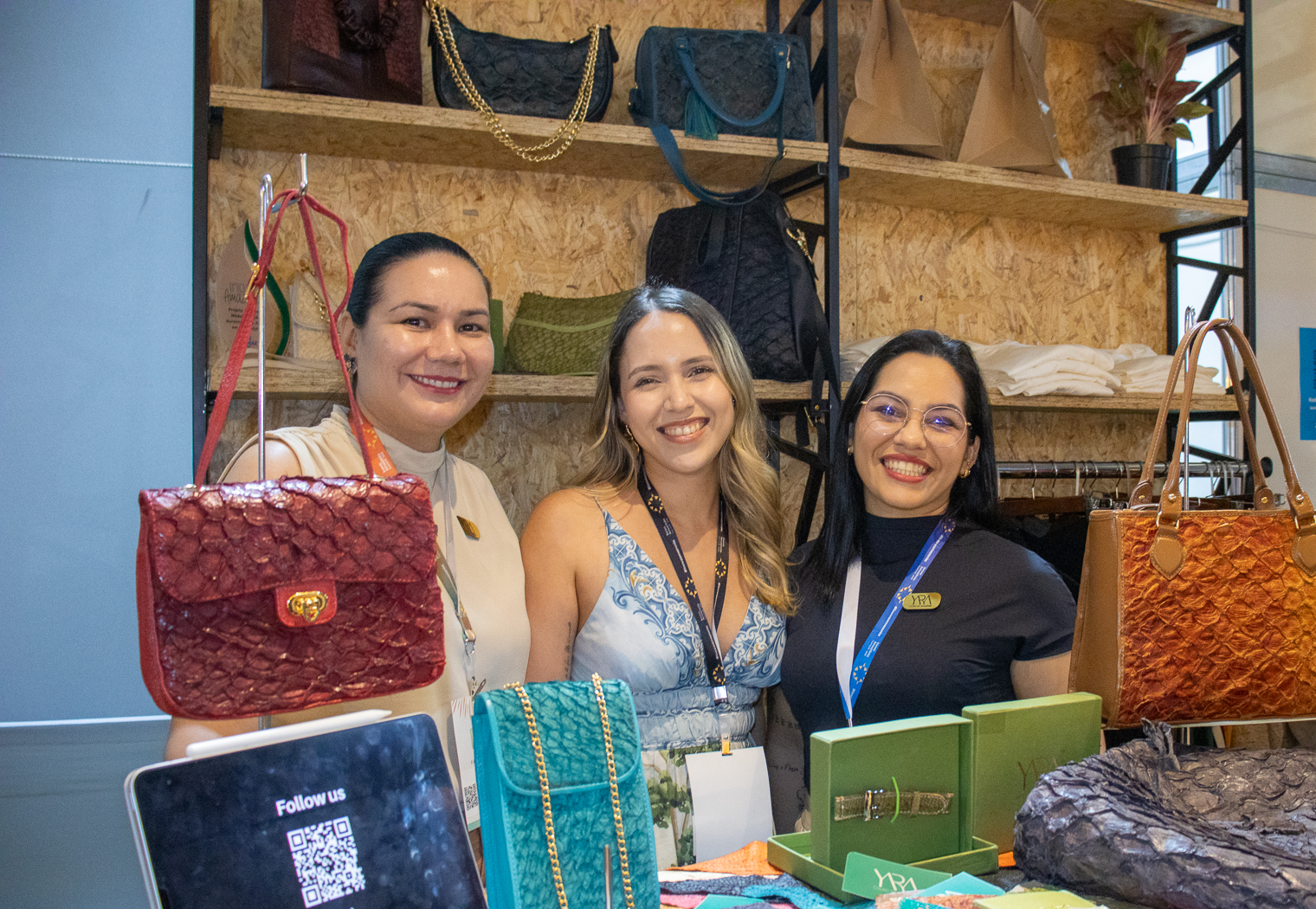 Santanense transforma pele de peixe em moda sustentável para o mundo