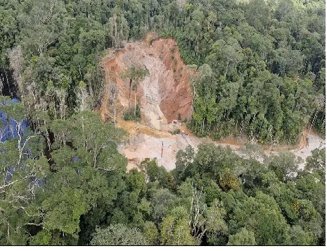 O rompimento da barragem de rejeitos no garimpo ilegal São Domingos ocoreu em 11 de fevereiro de 2025
