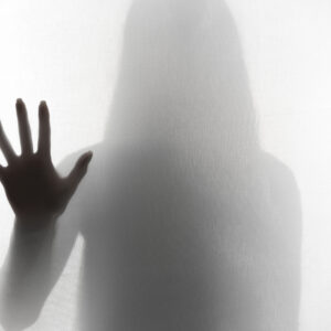 Brasil ultrapassa 55 mil casos de violência doméstica contra mulheres; Veja os dados por estado em 2025