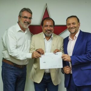 MUDANÇA DE RUMO:  Camilo Capiberibe deixa o PSB após 27 e se filia ao PT