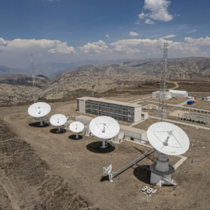 Relatório do Congresso dos EUA acusa China de manter base militar “secreta” no Brasil via parceria aeroespacial na Bahia