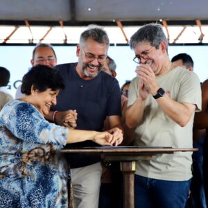 No mês da mulher, Randolfe e Clécio iniciam obra da nova maternidade de Santana com investimento do Governo de Lula