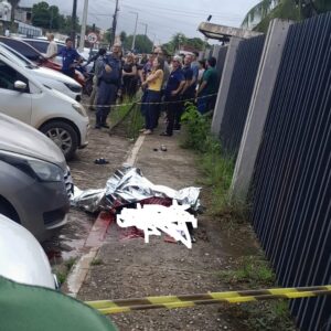 Mulher é assassinada em frente ao Fórum de Santana e caso é tratado como feminicídio