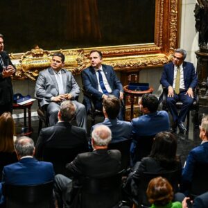 Alcolumbre destaca papel dos Tribunais de Contas e marca promulgação da PEC da essencialidade para 5 de maio