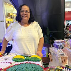 Artesã amapaense aproveita ano de Copa do Mundo para faturar com produtos temáticos