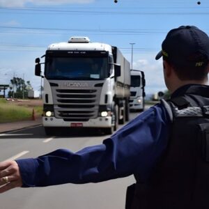MPF aciona justiça contra transportadora que acumula quase 700 multas por excesso de peso