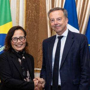 Brasil e França reforçam parceria estratégica e discutem facilitação de vistos para brasileiros