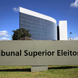 TSE aguarda devolução de vista de Nunes Marques para retomar julgamento de Furlan e Mário Neto