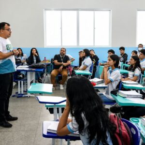 Abandono escolar no ensino médio cai no Amapá e reprovação recua mais de 50% em três anos