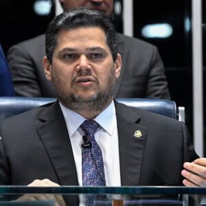 Davi rebate acusação e diz que vai agir para esclarecer denúncia