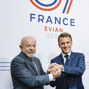 Lula e Macron discutem cooperação entre Guiana Francesa e Amapá
