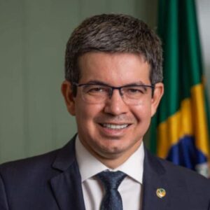 Randolfe Rodrigues confirma sua pré-candidatura à reeleição ao Senado
