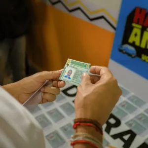 Governador Clécio entrega primeiras CNHs do programa Habilita Amapá