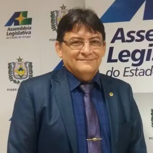 Condenado por compra de votos, ex-deputado abandona candidatura  