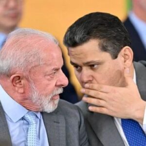 Lula visitará navio da Petrobras no Amapá em gesto a Alcolumbre