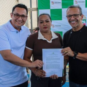 Após anos de espera, 220 famílias recebem títulos de imóveis em Macapá