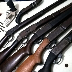 Policiais militares são investigados por integrar esquema de desvio e venda de armas no Amapá