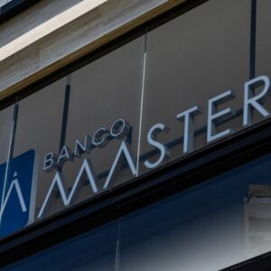 Prefeitura vai à Justiça para barrar descontos do Banco Master nos salários dos servidores de Macapá