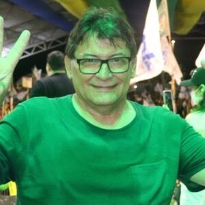 Ex-deputado parcela multa eleitoral e Justiça suspende execução