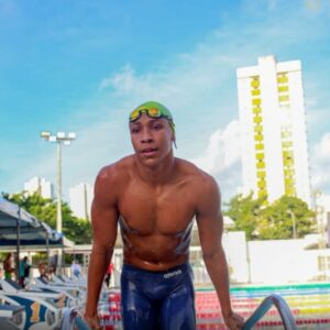 Aos 17 anos, nadador amapaense busca patrocínio para disputar campeonato em Maceió