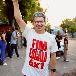 Randolfe aposta no fim da escala 6×1 e na transposição para buscar reeleição ao Senado