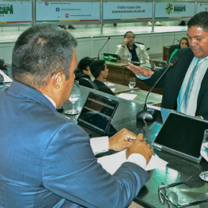 Reginaldo Faraó assume vaga na Câmara de Macapá após perda de mandato de Luana Serrão