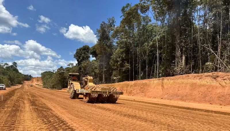 Justiça absolve construtora e dois engenheiros acusados de poluição na BR-156
