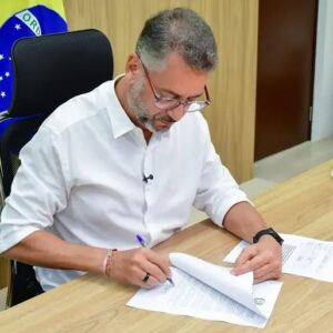 Clécio decreta emergência em todo o AP devido à estiagem e reforça ações contra focos de calor