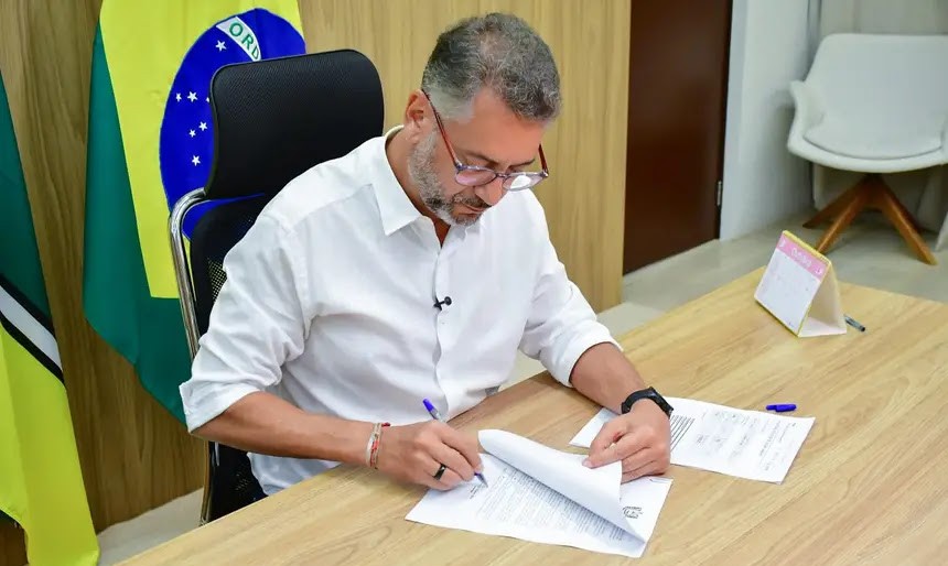 Clécio decreta emergência em todo o AP devido à estiagem e reforça ações contra focos de calor
