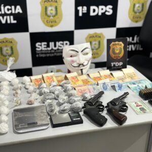 Polícia frustra ataque entre grupos rivais e apreende armas e drogas em Santana