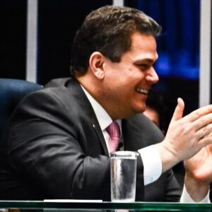 Davi anuncia votação da PEC do fim da escala 6×1 nesta quarta-feira